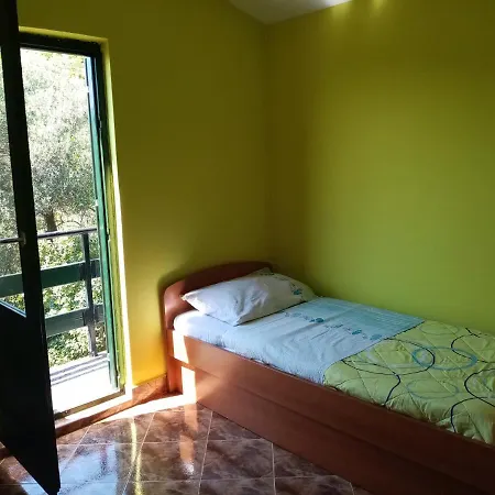 Secluded Fisherman's Cove Kobiljak, - 11391 *